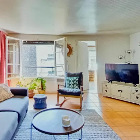 Gare Montparnasse 1 Mins ,fantastic Emplacement ,near To Louvre Meusm And Eiffel Tour * Paris